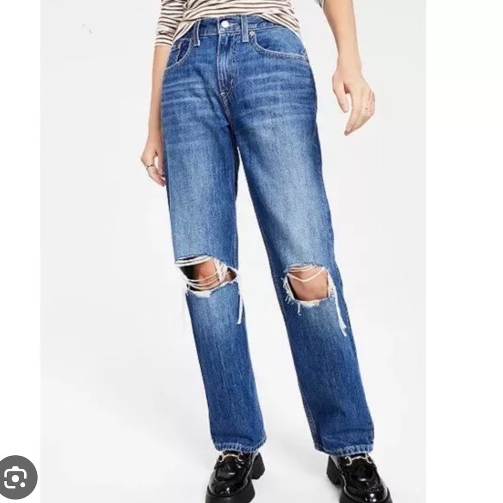 Levi’s Women’s Low Pro Straight Distressed Dark Wash Jeans Size 30